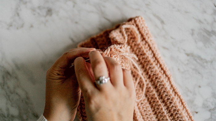 How to crochet a chunky beanie hat (free pattern) 22 PostcardsfromHawaiiHowtocrochetachunkybeaniehatfreepatterntravelblogstepbystepguideDIYcrochettutorialdoublecrochetstitch 1 2