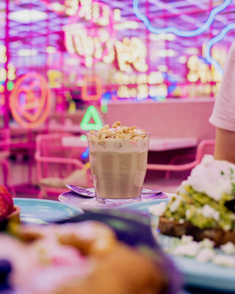 18 most Instagrammable cafés & restaurants in London 20 18mostInstagrammablecafesrestaurantsandbarsinLondonELNcafeWardourStreetSohoneonpinkarcade 1 1