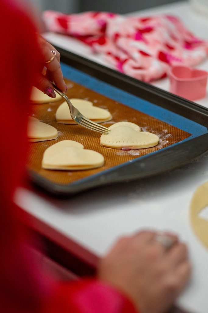 Recipe for heart-shaped pop-tarts for Valentine’s Day 11 DSC00960