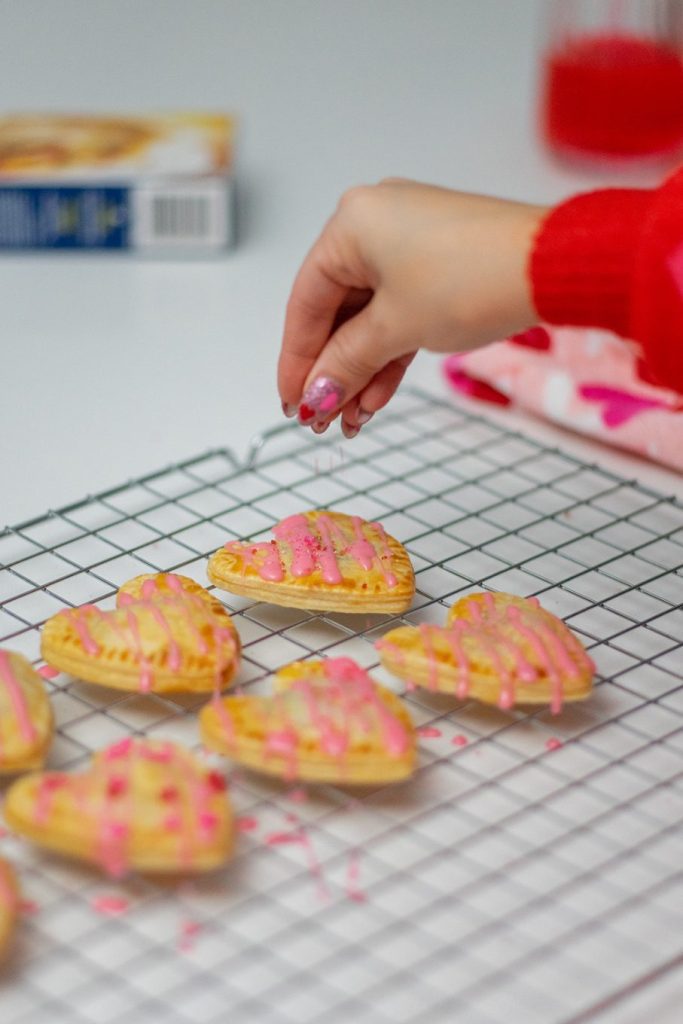 Recipe for heart-shaped pop-tarts for Valentine’s Day 16 DSC00991
