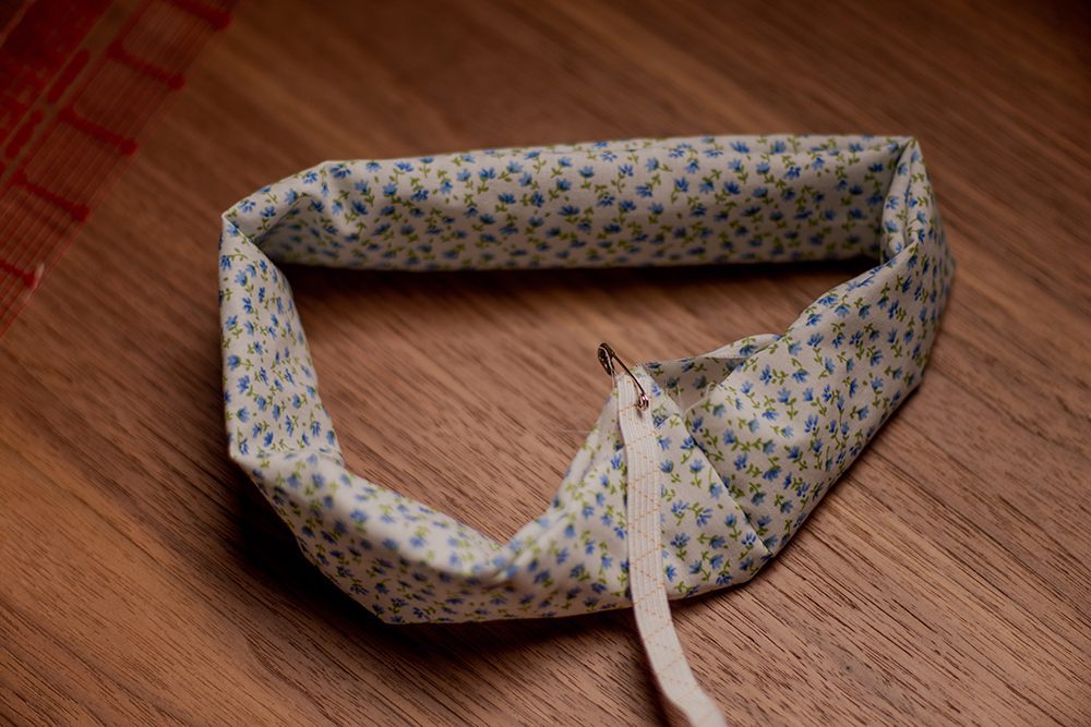 Sewing tutorial for how to make hair scrunchies 16 DSC02280 1