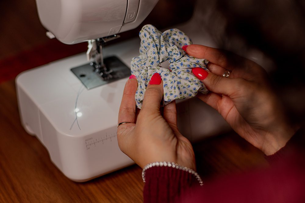 Sewing tutorial for how to make hair scrunchies 26 DSC02296 1