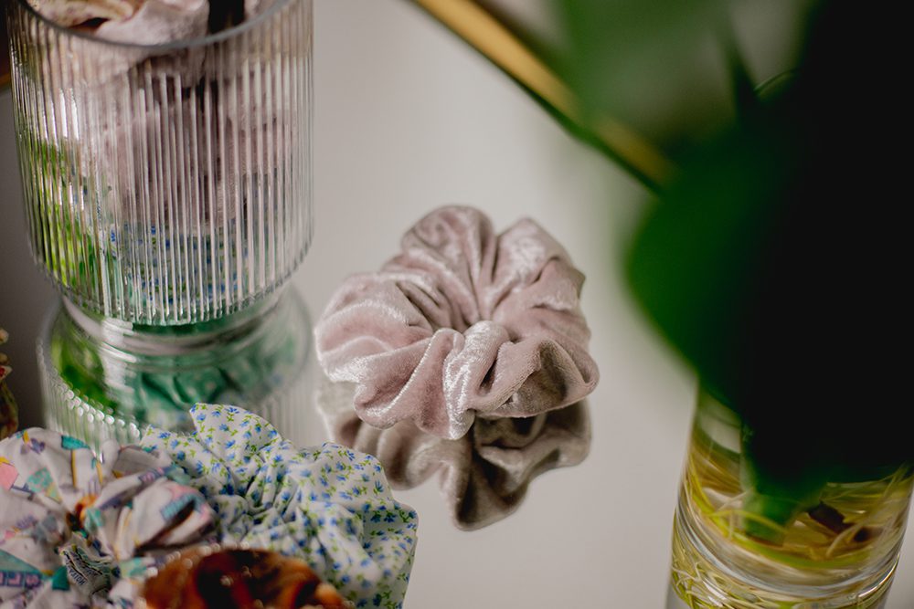 Sewing tutorial for how to make hair scrunchies 2 DSC02770