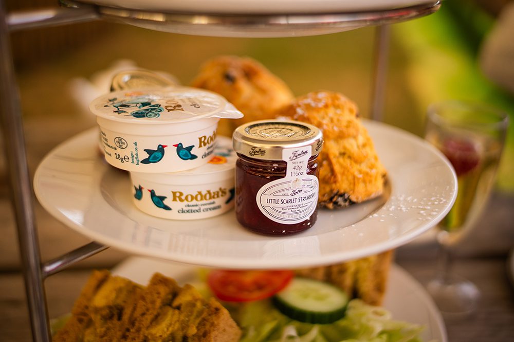Postcards from Hawaii, travel lifestyle blog, the dos and don’ts for proper afternoon tea etiquette from a Brit, scone, clotted cream