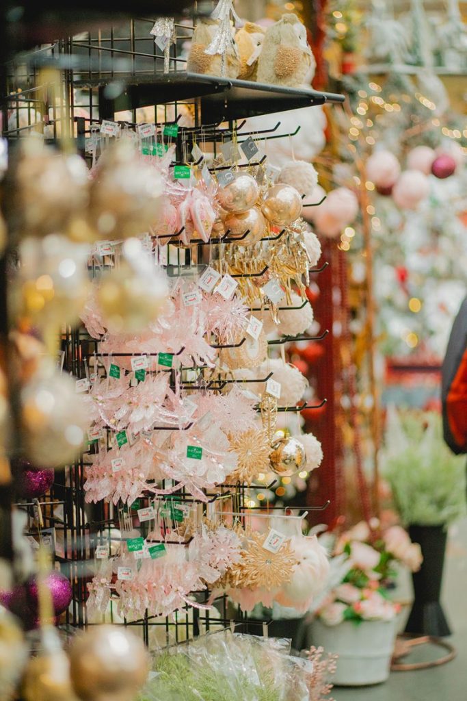 Where to buy Christmas decorations in Vancouver, Canada 4 Postcards from Hawaii Travel Lifestyle blog 20 best things to do in Vancouver during the Christmas holidays Canada