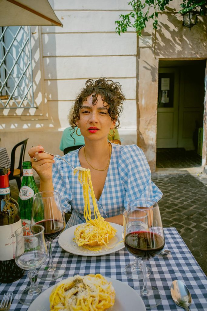 14 best places in Rome to take photos - Rome Instagram & TikTok Guide 10 Postcards from Hawaii Travel and Lifestyle Blog Gabriella Wisdom 14 best places in Rome to take photos, Rome Instagram & TikTok Guide Ristorante Roma Sparita Cacio e Pepe