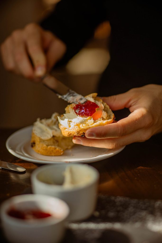 The dos and don’ts for proper afternoon tea etiquette from a Brit 14 Postcards from Hawaii, travel lifestyle blog, the dos and don’ts for proper afternoon tea etiquette from a Brit, scone, clotted cream