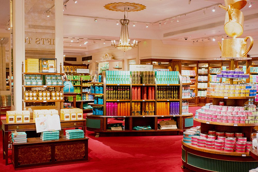 Best British department stores in London for Christmas shopping 3 Best British department stores in London for Christmas shopping, Postcards from Hawaii, Travel Lifestyle Blog, Happy Holidays, Selfridges, Fortnum’s, Harrods, M&S, John Lewis