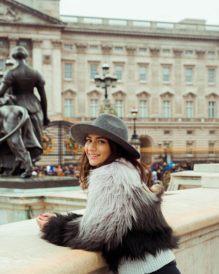 10 iconic London landmarks you must see 1 PFHPostcardsfromHawaii10iconicLondonLandmarksyoumustseeBuckinghamPalace