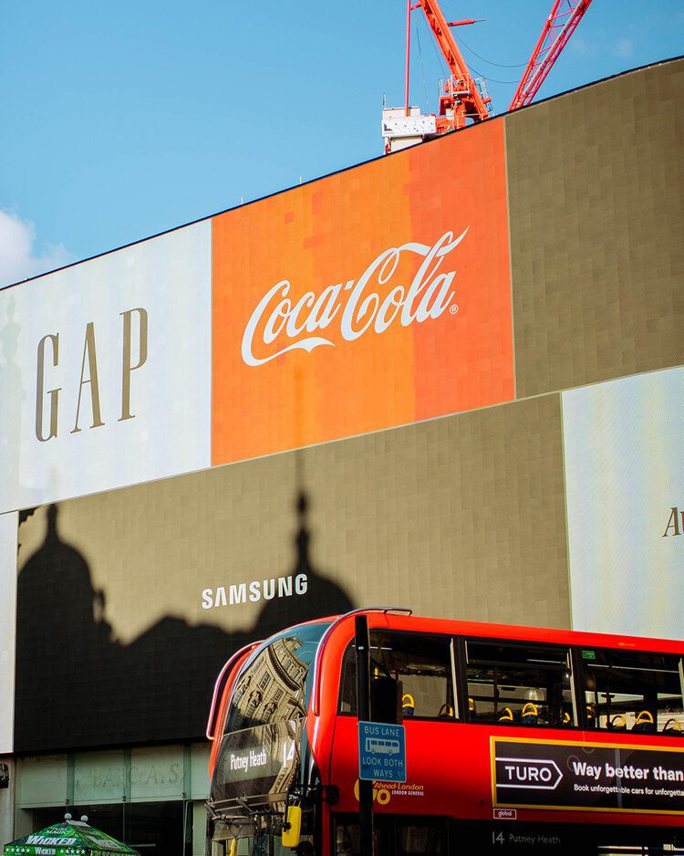 10 iconic London landmarks you must see 15 PFHPostcardsfromHawaii10iconicLondonLandmarksyoumustseePiccadillyCircus 1