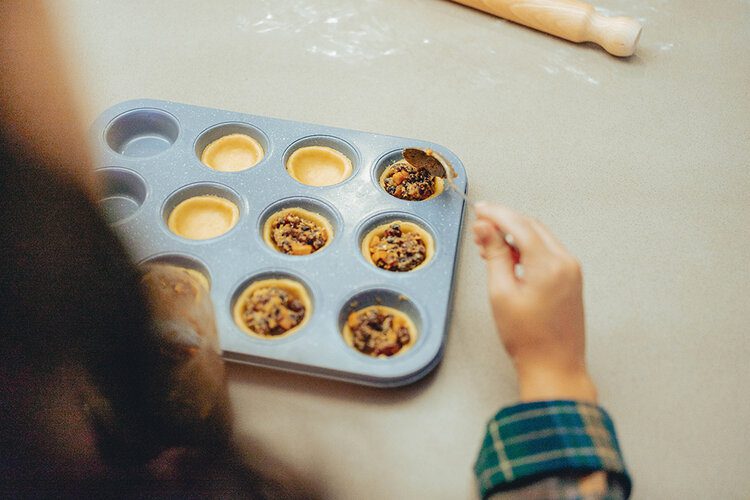 British Christmas mince pies recipe (no suet) 18 PFHPostcardsfromHawaiiBritishEnglishmincepiesbakingrecipeChristmasnosuetvegandairyfreeandglutenfree 3 2