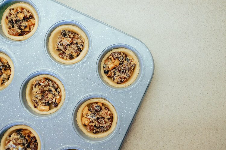 British Christmas mince pies recipe (no suet) 19 PFHPostcardsfromHawaiiBritishEnglishmincepiesbakingrecipeChristmasnosuetvegandairyfreeandglutenfree 4 2