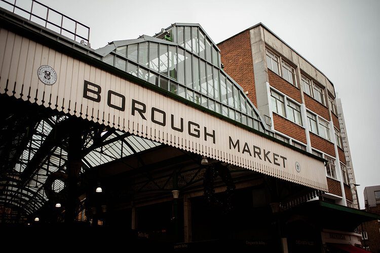 12 things to do in London during the holidays 22 PFHPostcardsfromHawaiiLondonChristmasHolidaysBoroughMarket