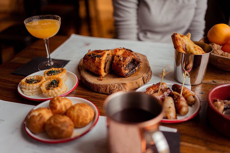 12 things to do in London during the holidays 11 PFHPostcardsfromHawaiiLondonChristmasHolidaysSomersetHouseFortnumandMason