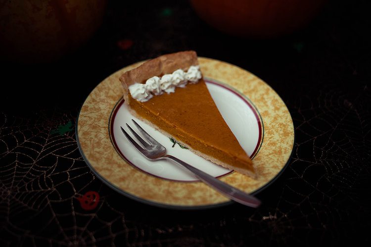Thanksgiving pumpkin pie recipe 26 PFHPostcardsfromHawaiiPumpkinPieRecipeFoodandDrinkThanksgivingBakingHalloweenUSAAmerica 3 2