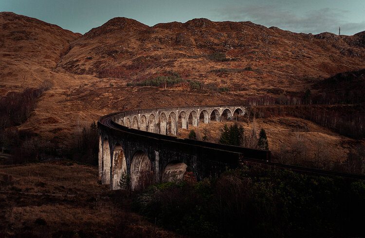 9 points of interest on a road trip in Scotland 11 PFHPostcardsfromHawaiiScotlandGlenfinnanViaduct