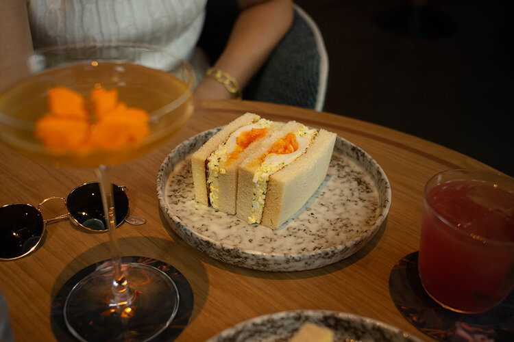 18 most Instagrammable cafés & restaurants in London 67 PostcardsfromHawaii10mostInstagrammablecafesrestaurantsinLondonTravelBlogBestrestaurantsinLondonChristinasMondrianShoreditchhotel 1