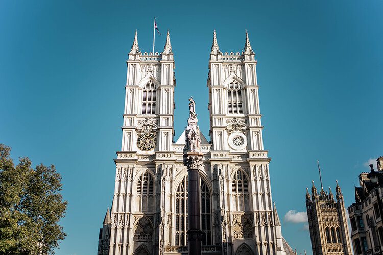 6 royal landmarks in London to visit 10 PostcardsfromHawaiiPFH6royallandmarksinLondontovisitWestminsterAbbeyPalaceofWestminster 1