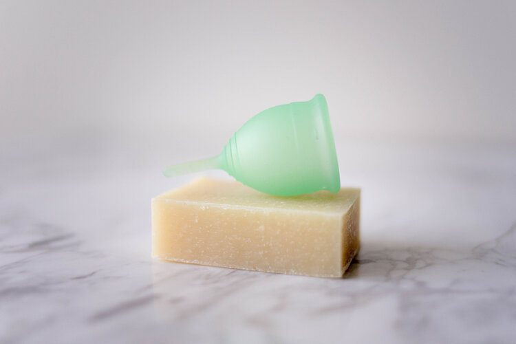 Eco-conscious period packing list 12 PostcardsfromHawaiiPFHEco consciousperiodpackinglistfortravellersEnvironmentallyconsciousmenstruationFriendlySoapCoconutCotton 1