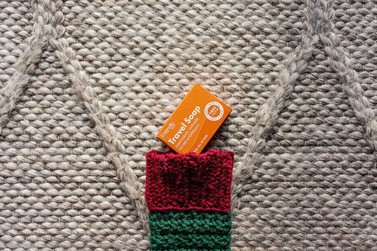 Sustainable stocking fillers for travellers with Coconut & Cotton 6 PostcardsfromHawaiiPFHSustainablestockingfillersfortravellerswithCoconutCotton 5
