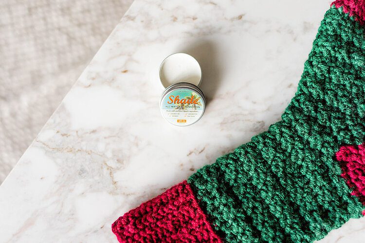 Sustainable stocking fillers for travellers with Coconut & Cotton 8 PostcardsfromHawaiiPFHSustainablestockingfillersfortravellerswithCoconutCotton 7