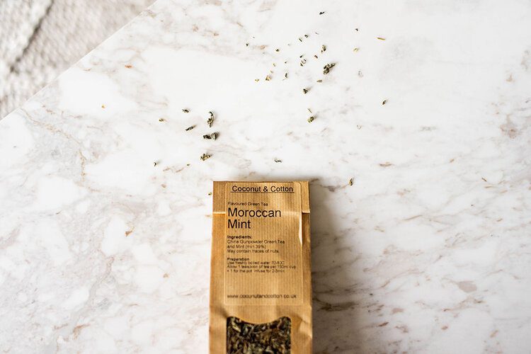 Sustainable stocking fillers for travellers with Coconut & Cotton 10 PostcardsfromHawaiiPFHSustainablestockingfillersfortravellerswithCoconutCotton 9