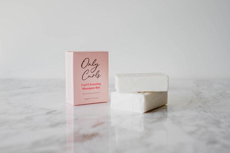 Sustainable styling with Only Curls - low waste haircare for curls 4 PostcardsfromHawaiiSustainablestylingwithOnlyCurlslowwastehaircareforcurlsplasticfreelowwastecurlyhairshampoobar