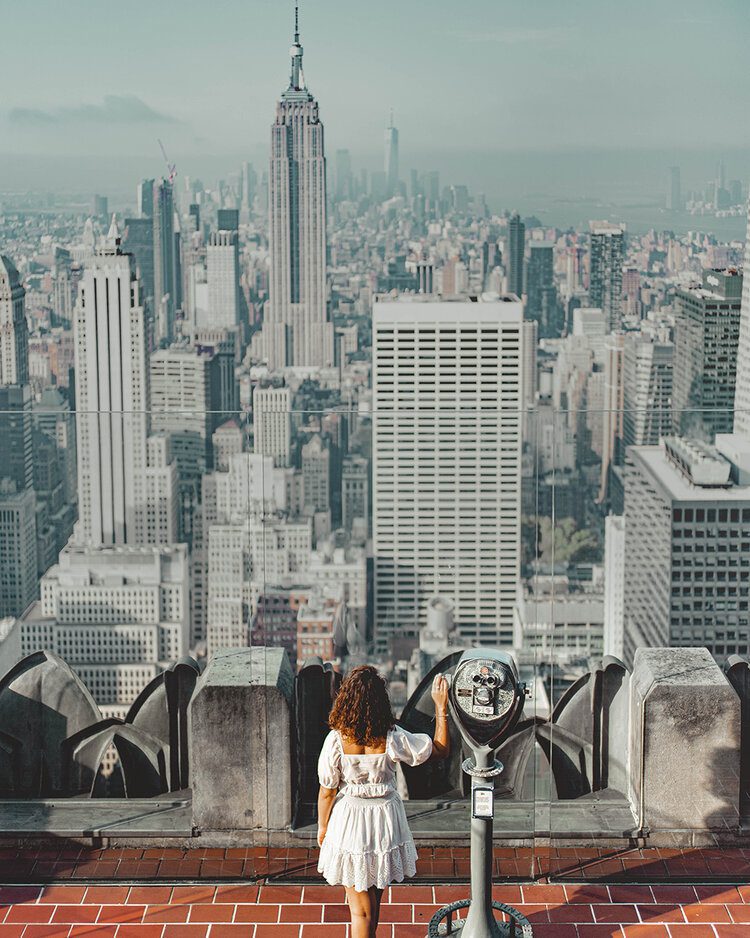 10 best Instagram spots in New York City, USA 8 PostcardsfromHawaiiTravelBlog10MostInstagrammablespotsinNewYorkCityInstagramPlacesGuideNYCTopoftheRockRockefellerBuilding