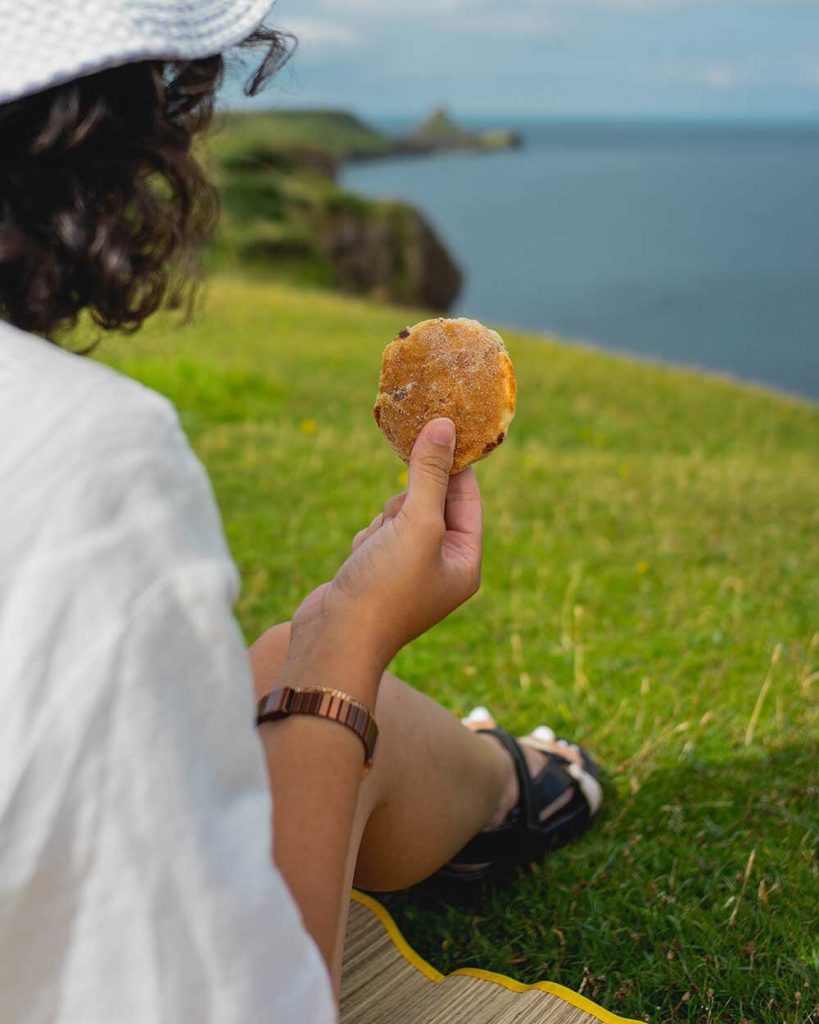 6 top things to do near the Gower Peninsula, Wales 5 PostcardsfromHawaiiTravelBlog6topthingstodoneartheGowerPeninsulaWalesUnitedKingdomRhossiliBay 5